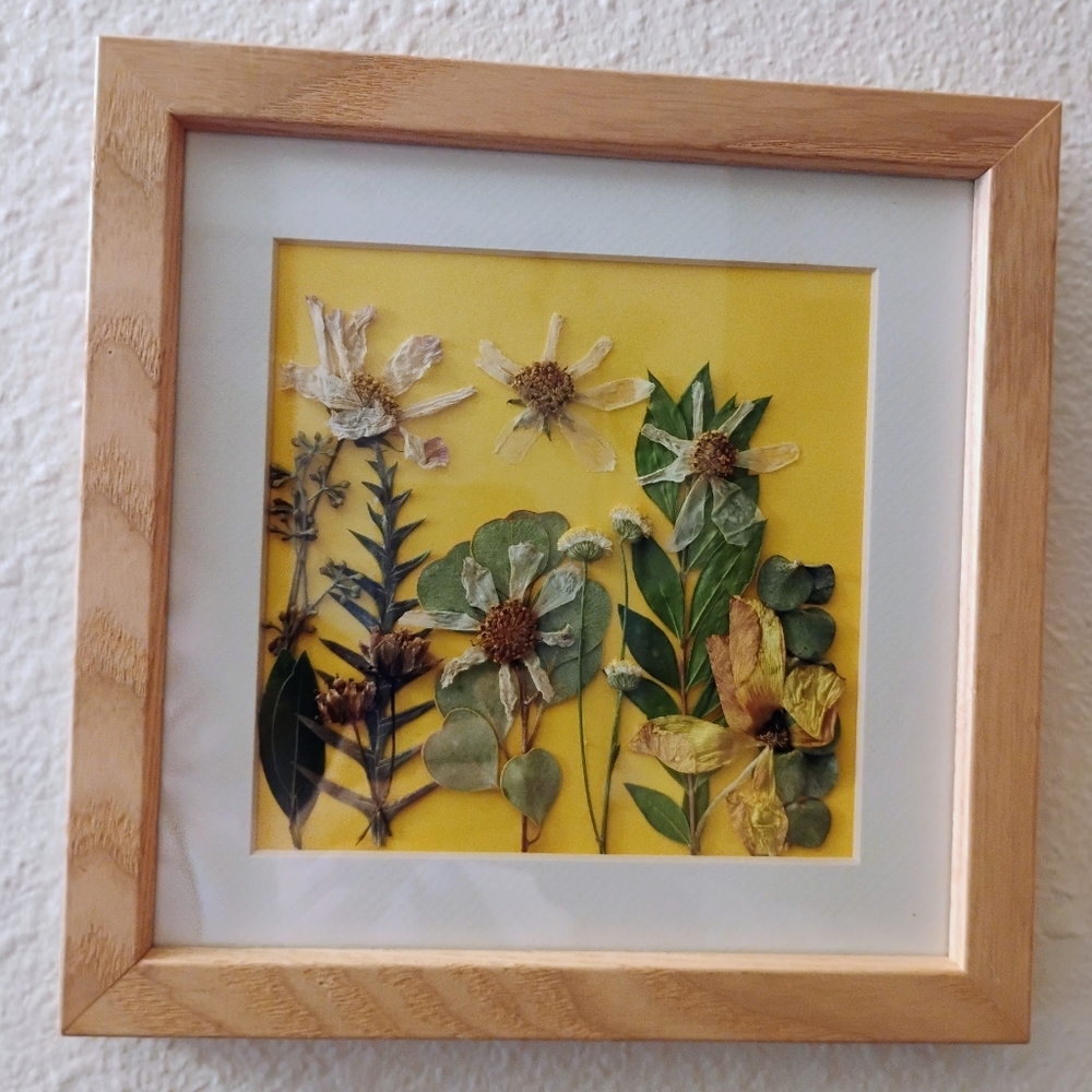 Natural Pressed Flower Wall Art in Wooden Frame
